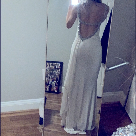 Beyond by Jovani White backless gown - Picture 4 of 9